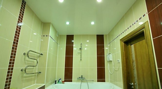 Как правильно подобрать потолок для ванной комнаты